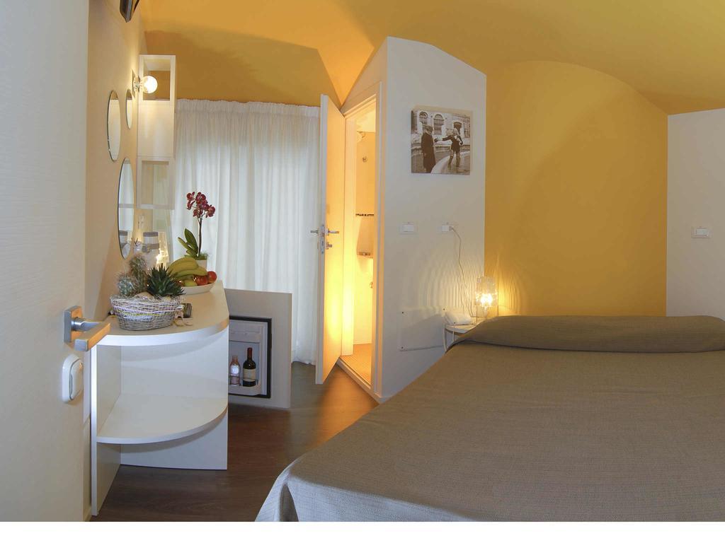 Hotel Casablanca Rimini Room photo